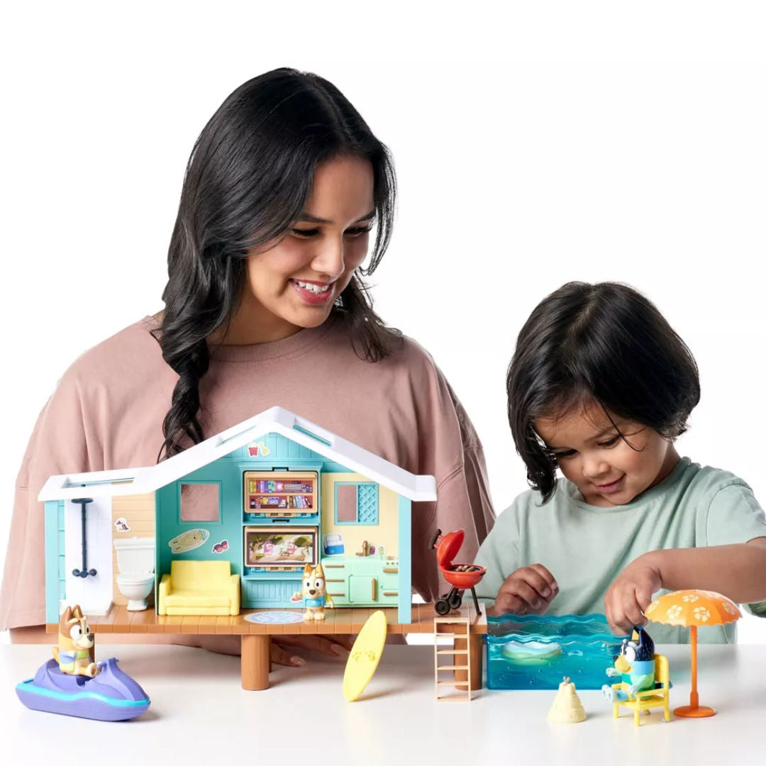 Bluey Series 9 Ultimate Beach Cabin Playset 15 Pieces, 3+ years