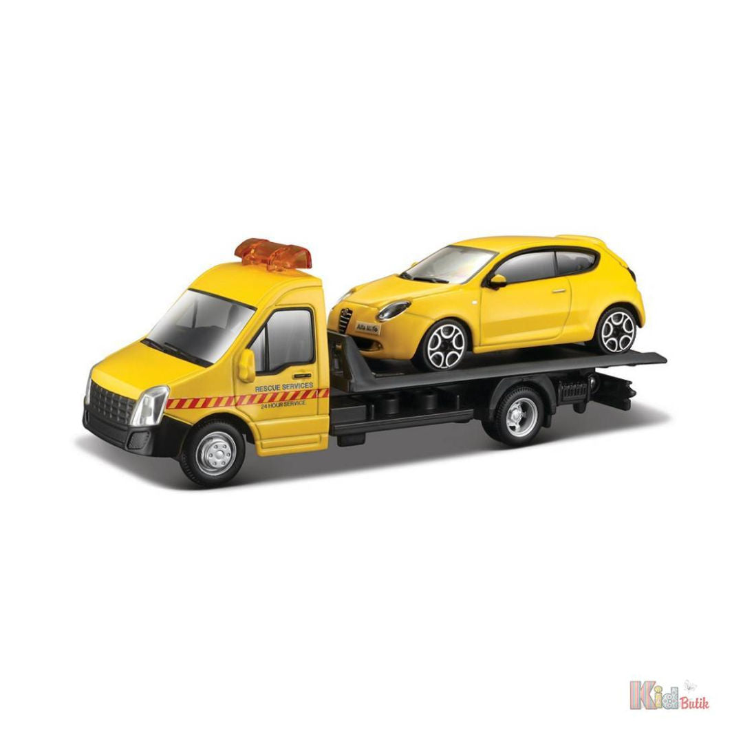 Bburago Street Fire Flatbed Transport with Car 1:43, Styles May Vary, 3+ years