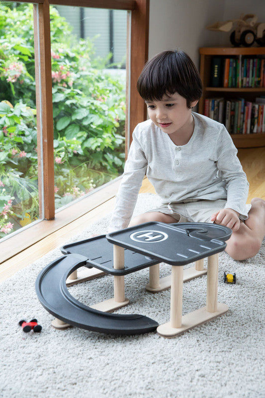 PlanToys-Race N Play