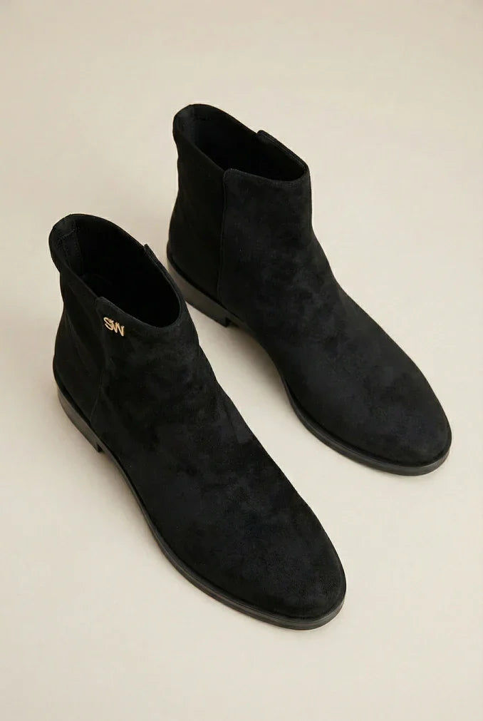 Stuart Weitzman Kye City Suede Booties