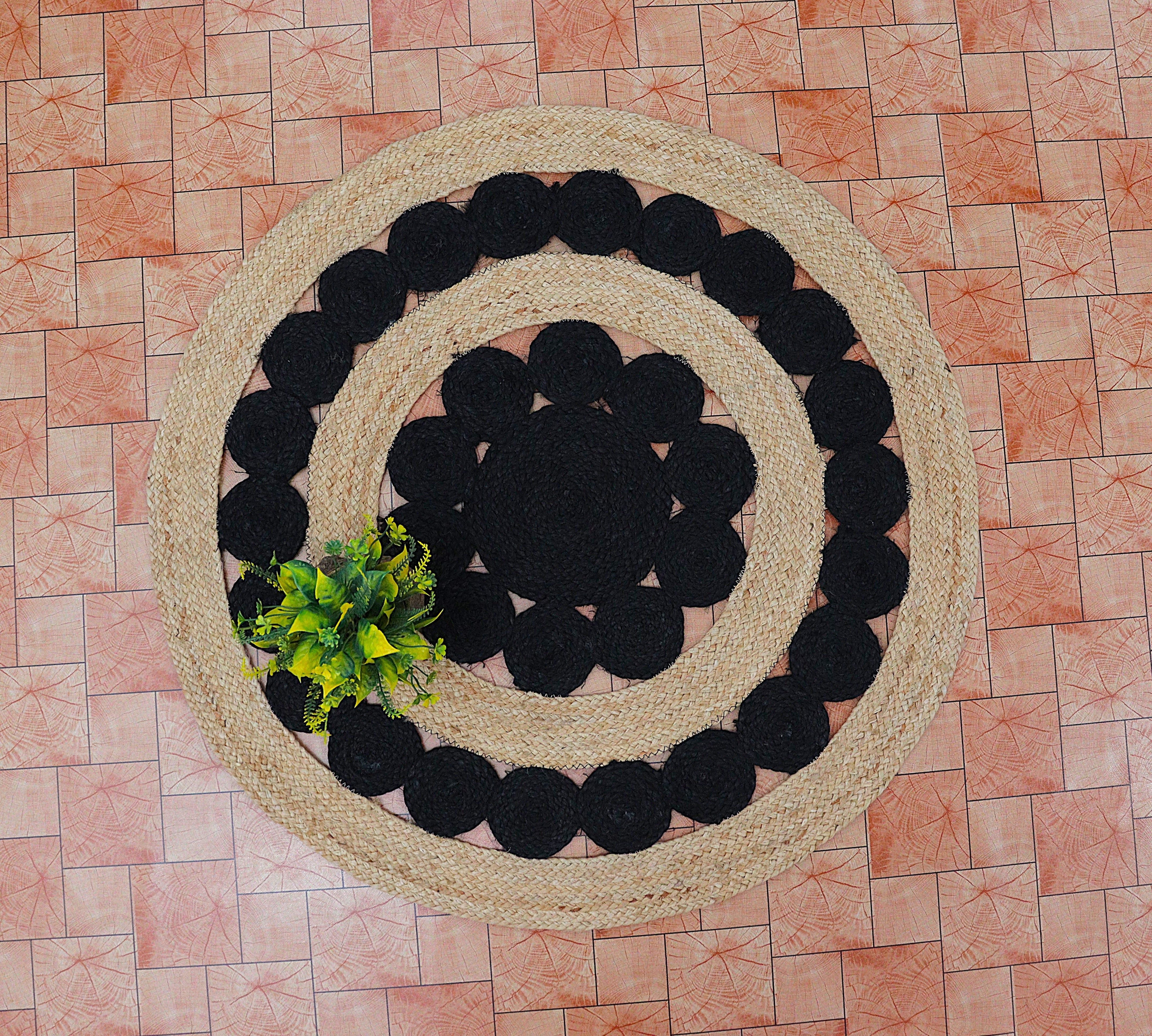 Round Jute Rug with Black Scalloped Pattern | Handwoven Natural Boho Carpet
