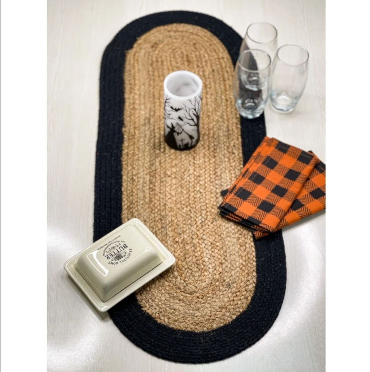 Live Beautiful Heat Resistant Natural Jute Braided Dining Table Runner Rustic Farmhouse Decor Beige/Black 13X36 Inch Oval