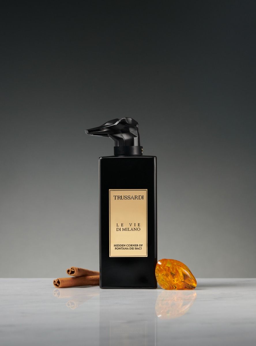 Hidden Corner of Fontana Dei Baco Eau de Parfum Intense 100ml