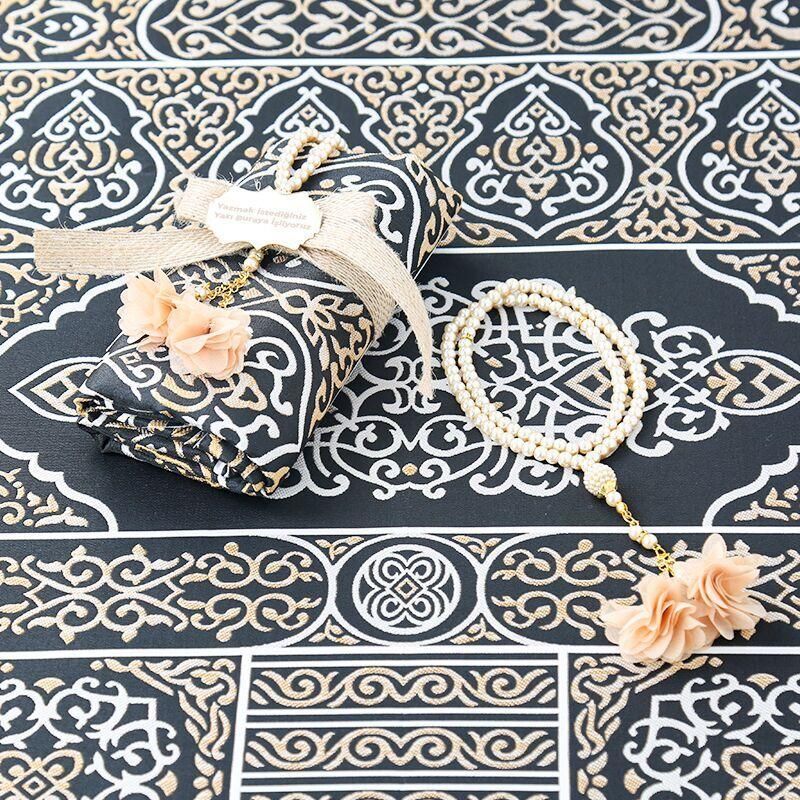 Kaaba Gate Prayer Rug Gift