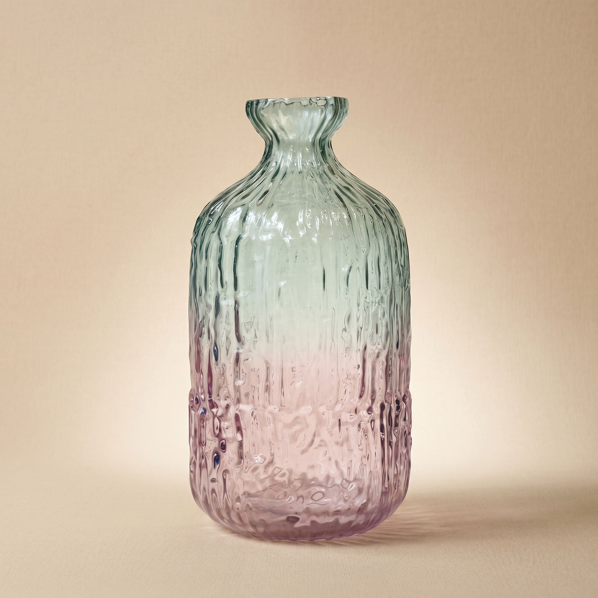 Tati deco Ombre ridged glass vase medium