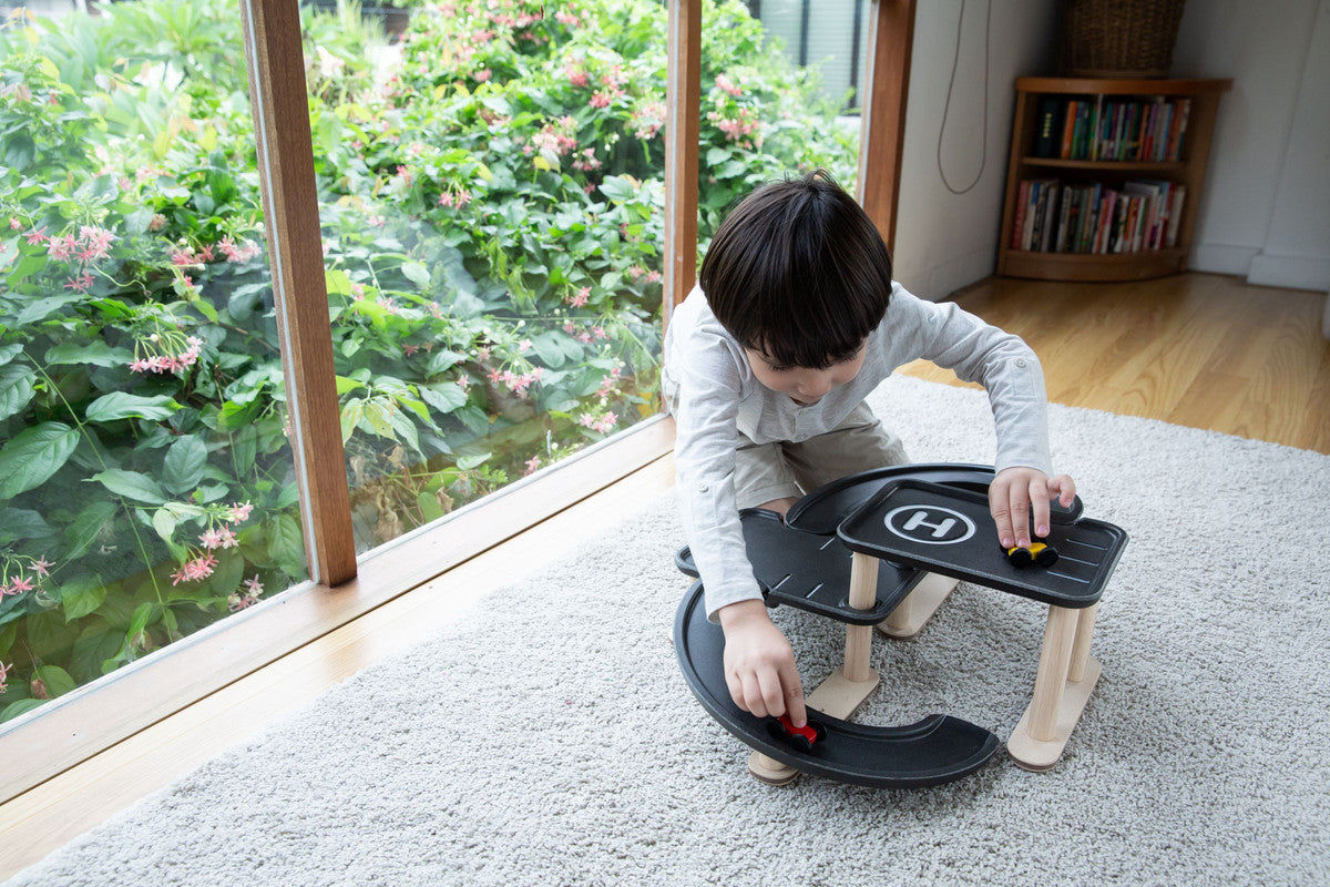 PlanToys-Race N Play