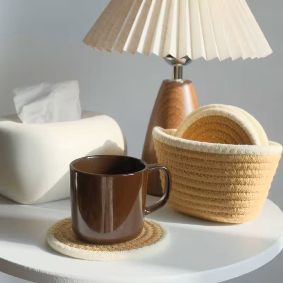 Woven Cotton Round Coaster Set of 4 with Storage Basket, Heat Resistant, 15 cm, Natural with Contrast Border (Beige/White)