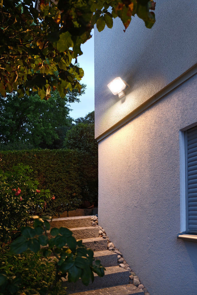 BRENNENSTUHL 1178030010 LED spotlight AL 3000 P with infrared motion detector / LED floodlight with motion sensor (wall mounted floodlight with a warm white light colour 3000K, 12m detection range, 30W, IP44)