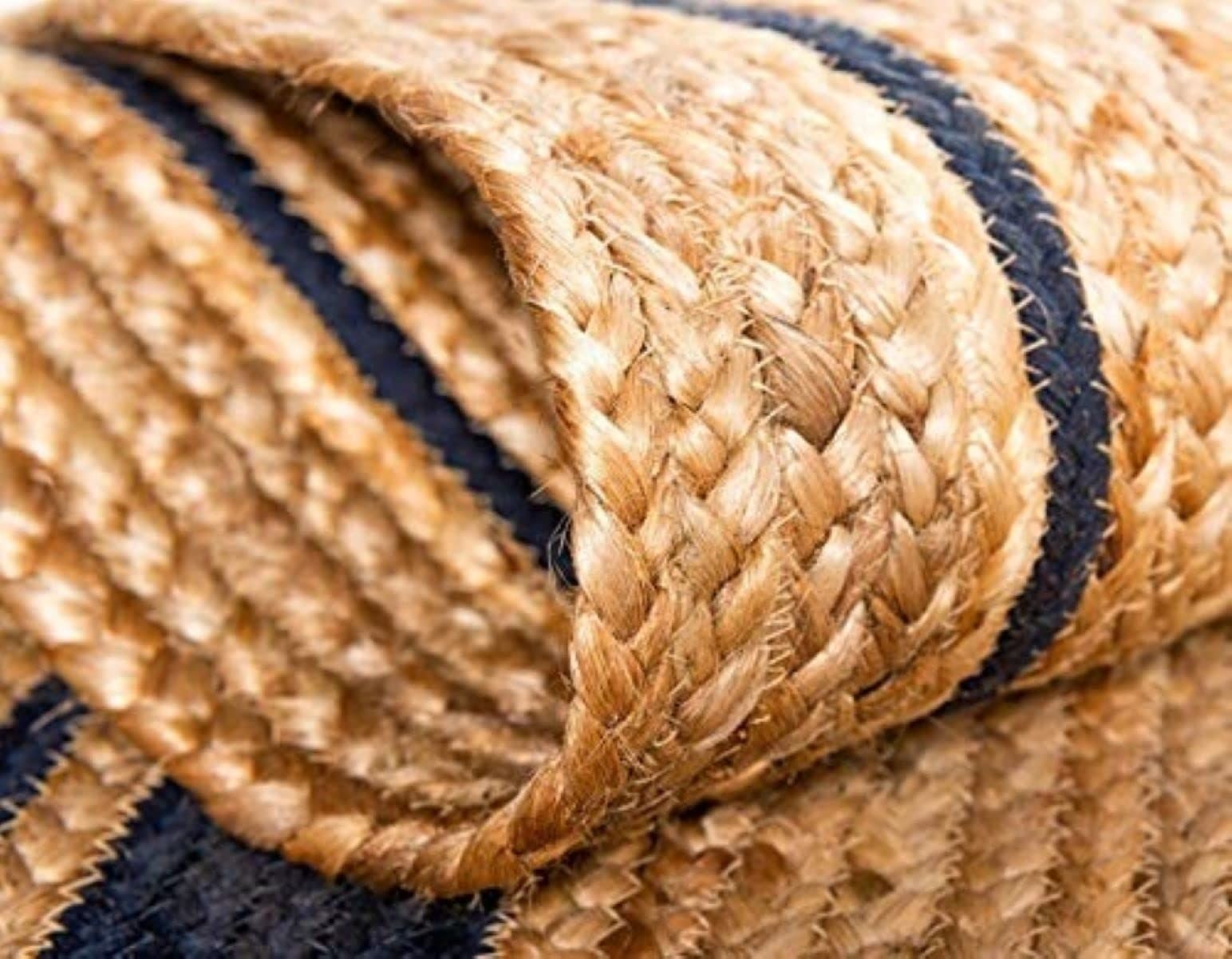 AIESY® Beautiful Handwoven Jute Reversible Doormat for Home