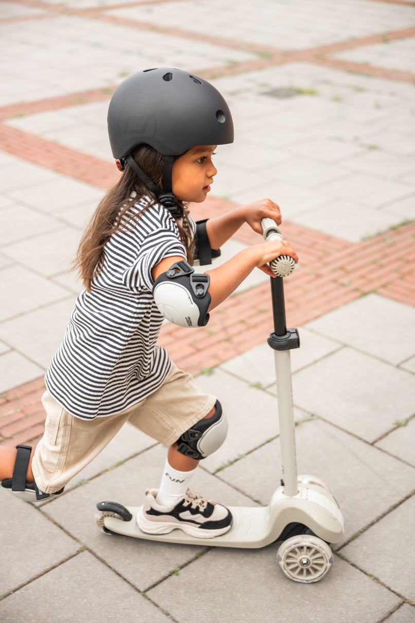 Scoot & Ride Highwaykick 3S LED Ash