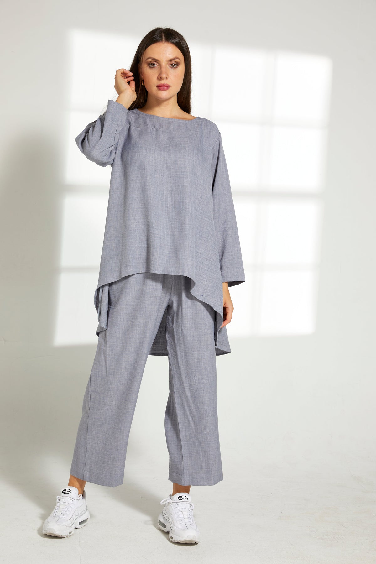 MOiSTREET Grey CEY Fabric Top And Pants Set