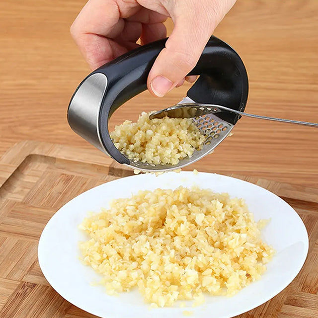 Stainless Steel Garlic Crusher - Durable, Easy-to-Use Garlic Press for Kitchen
