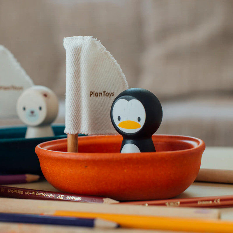 PlanToys Sailing Boat — Penguin | Wooden Bath Toy