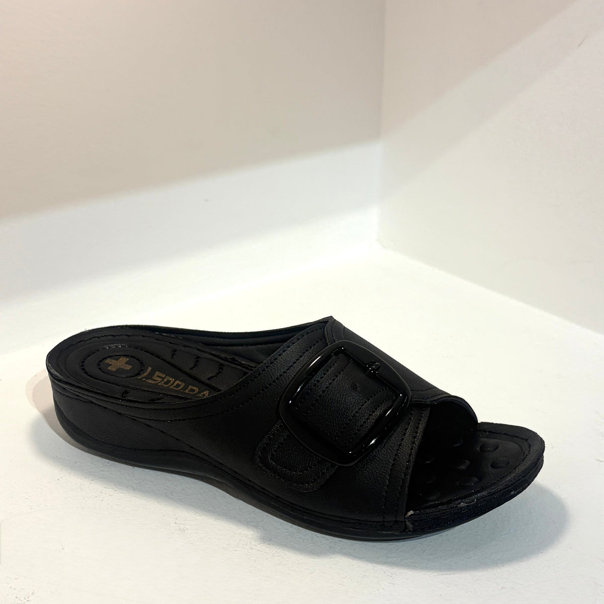 Dorna Women's Medical Sandals