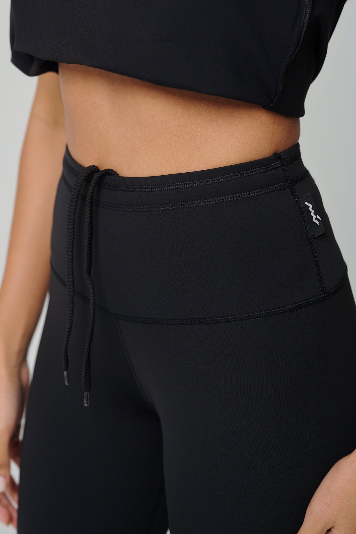 Women High Rise Legging - Black