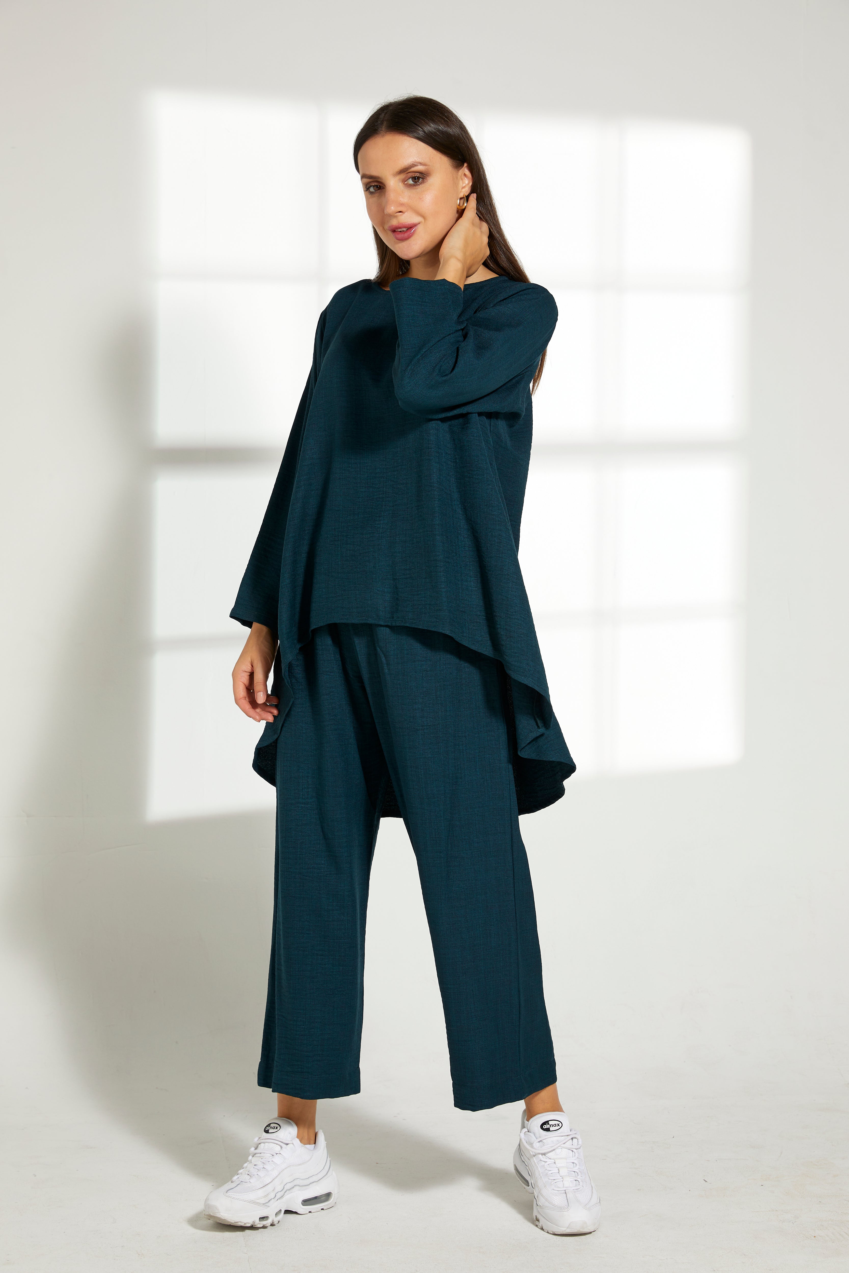 MOiSTREET Peacock Green CEY Mélange Fabric Top And Pants Set