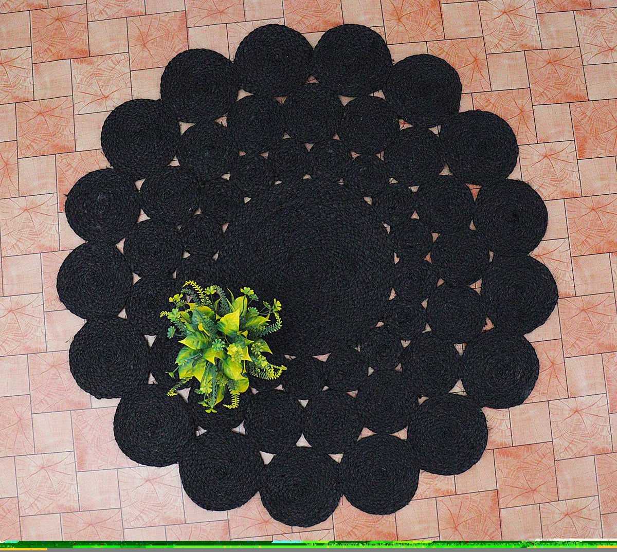 Black Round Jute Rug with Scalloped Design | Handwoven Modern Boho Carpet