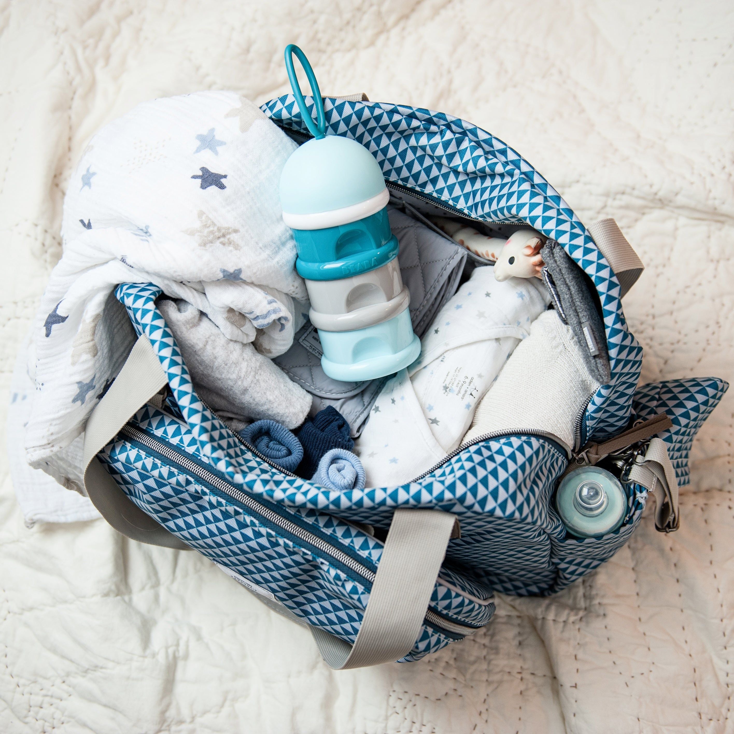 BÉABA Geneva II Changing Bag — Play Print Blue