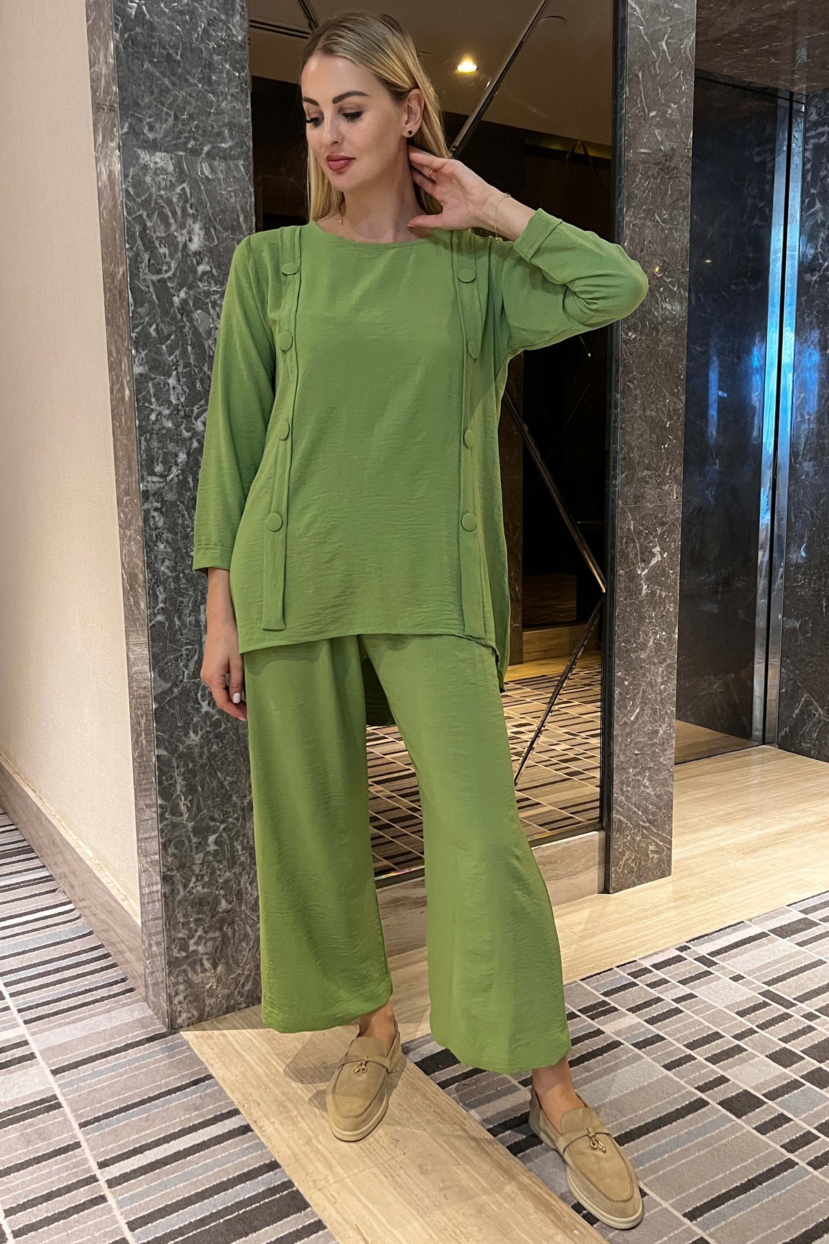 MOiSTREET Green CEY Fabric Top And Pants Set