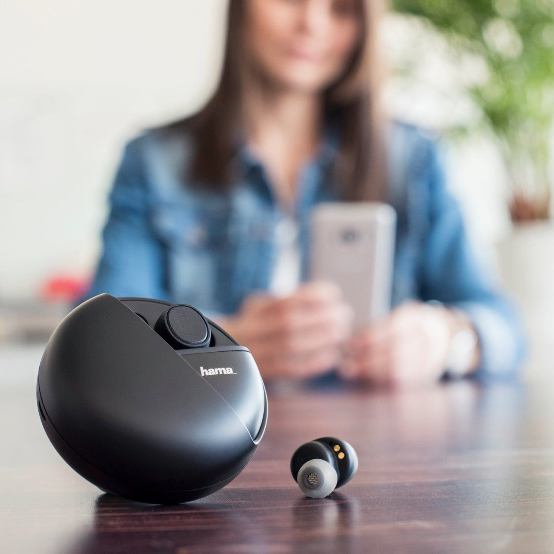 HAMA 178881 Bluetooth® "Disc” headphones, in-ear, full wireless, micro, charging station