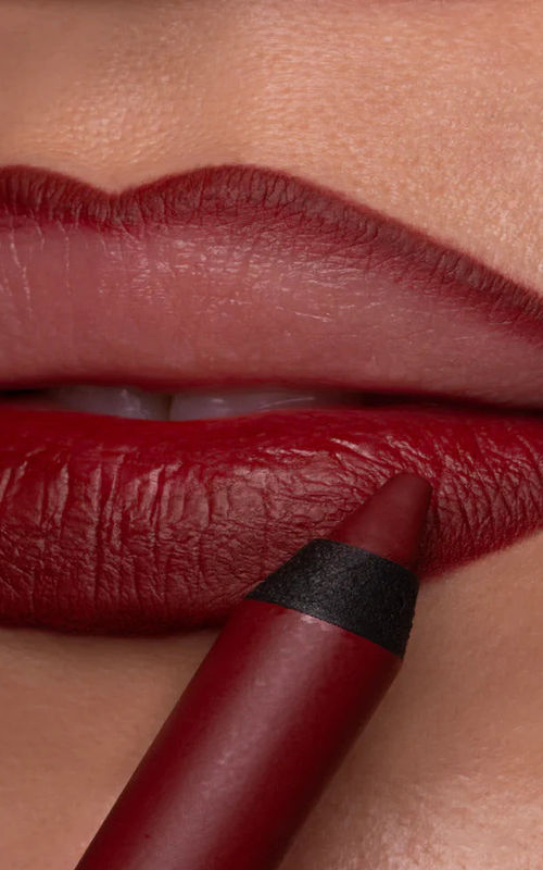 Makeup Studio Stay On Me 16H Long-Lasting Lip Pencil