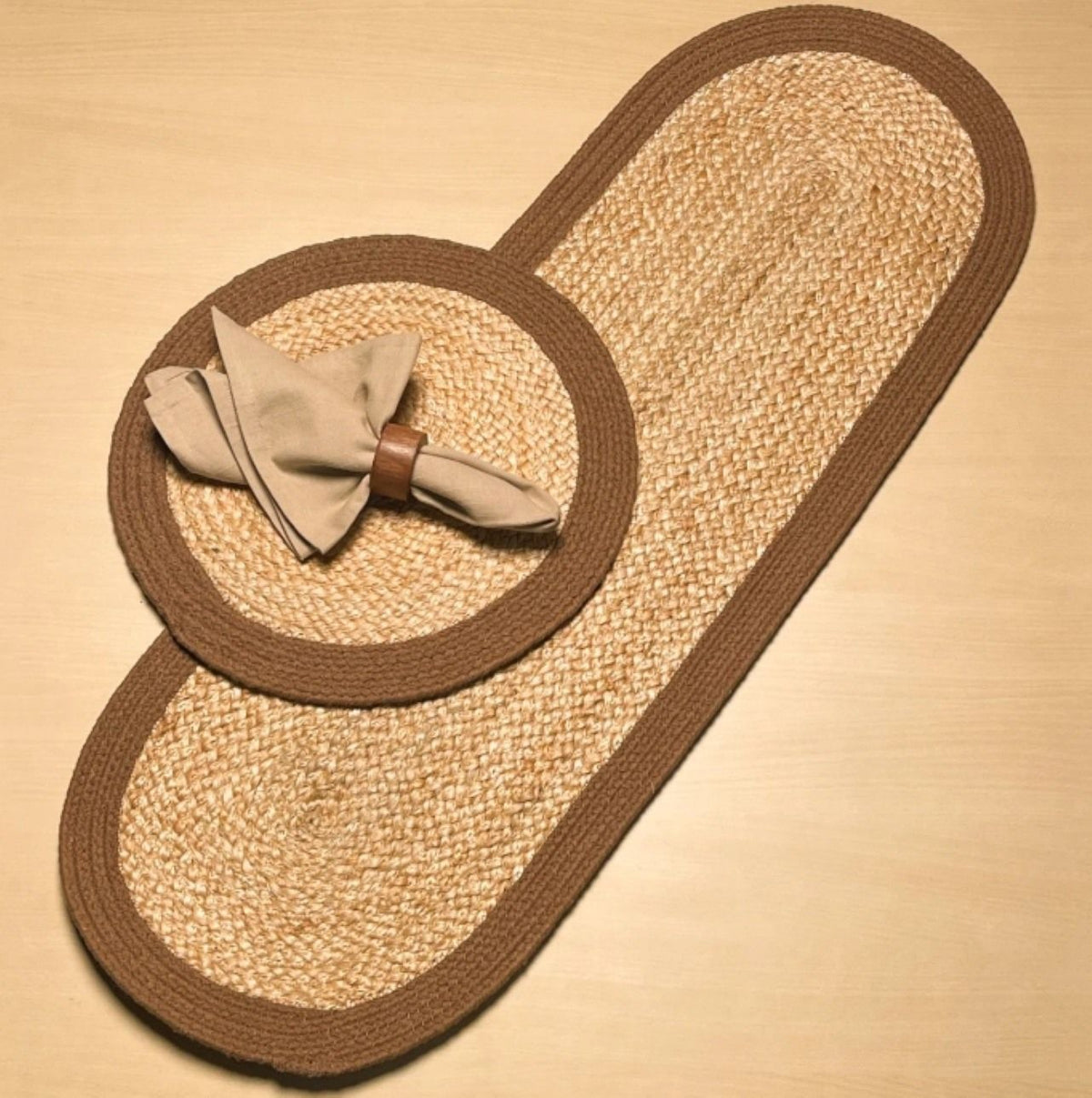 Heat Resistant Natural Jute Braided Dining Table Runner Rustic Farmhouse Decor Beige/Brown 13X36 Inch Oval