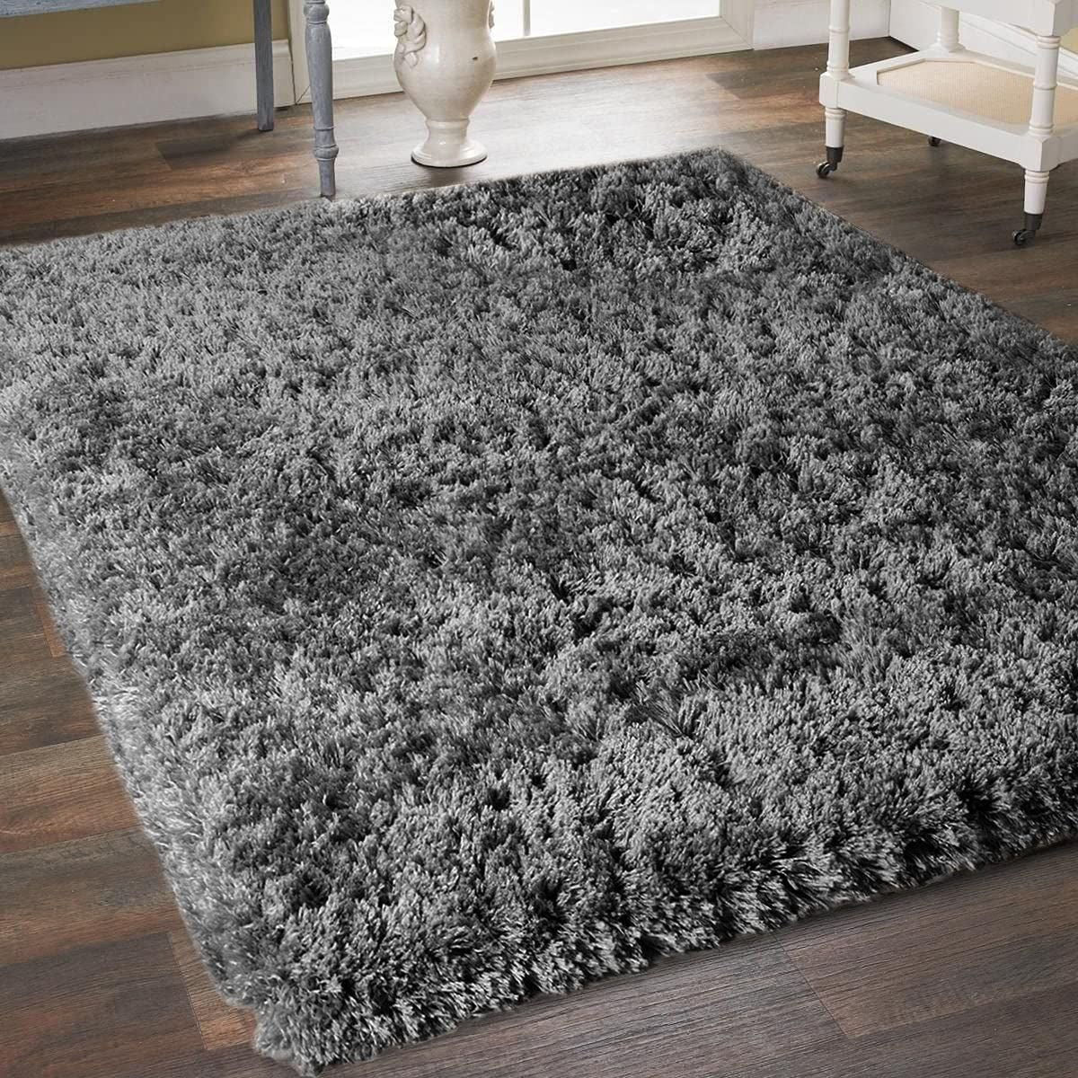 AIESY® Traditional Microfiber Anti Slip Shaggy Carpet