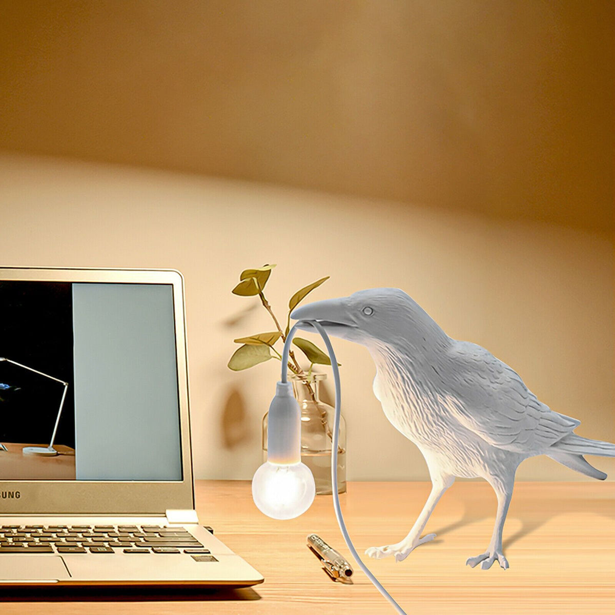 Bird Lamp Resin Crow LED Light Bedroom Wall Sconce Lamp Table Living Room Art Decoration