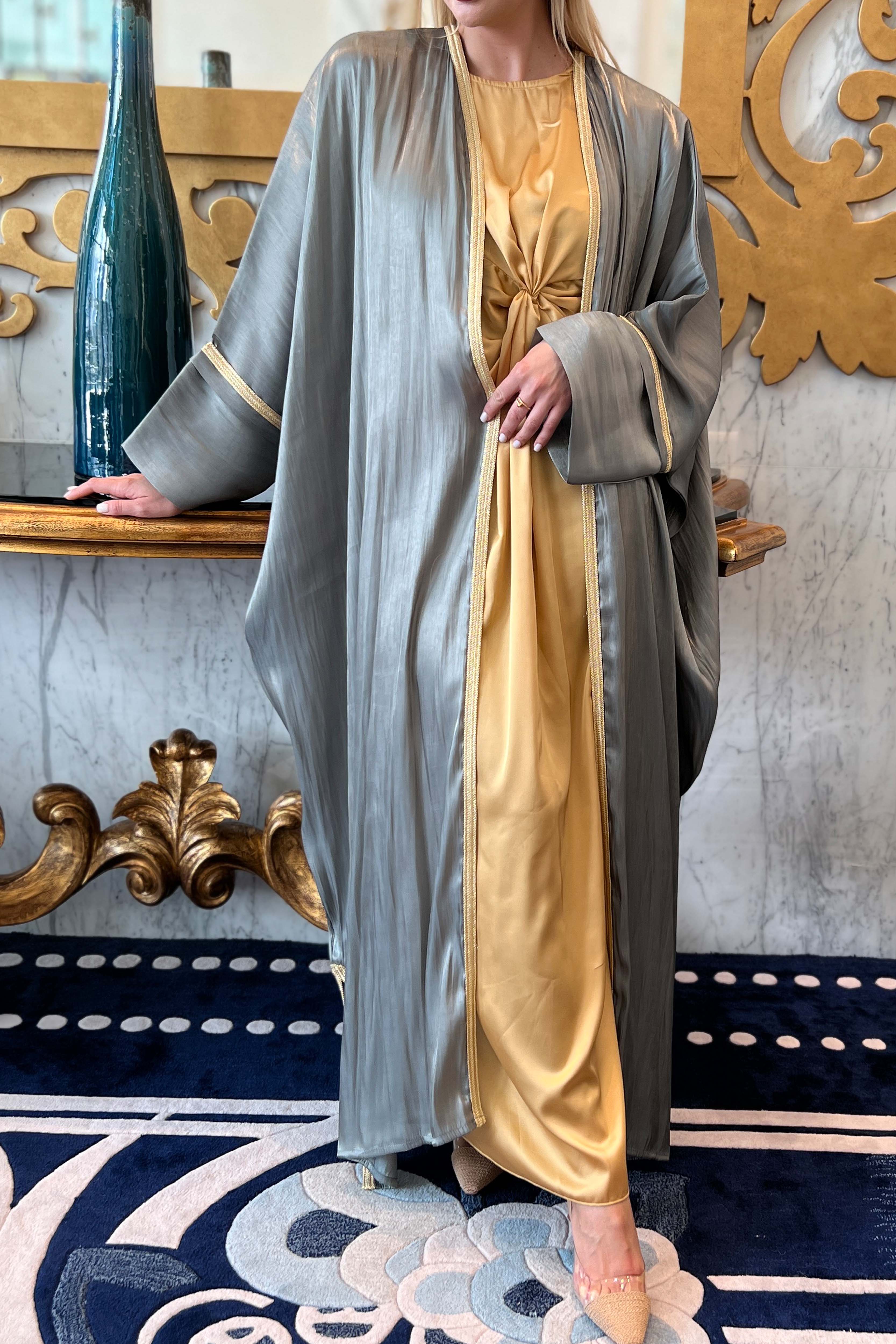 MOiSTREET Grey Rotana Shimmer Bhist Abaya Set