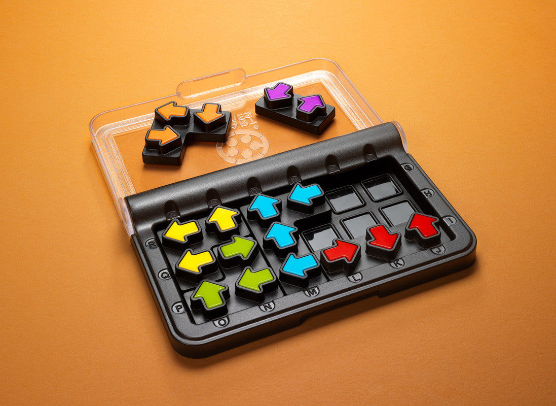 Smart Games IQ Arrows — Pocket Board Game