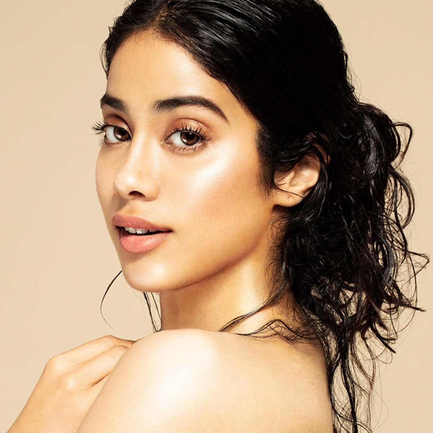 Nykaa Strobe & Glow Liquid Highlighter Blushed Moonlight