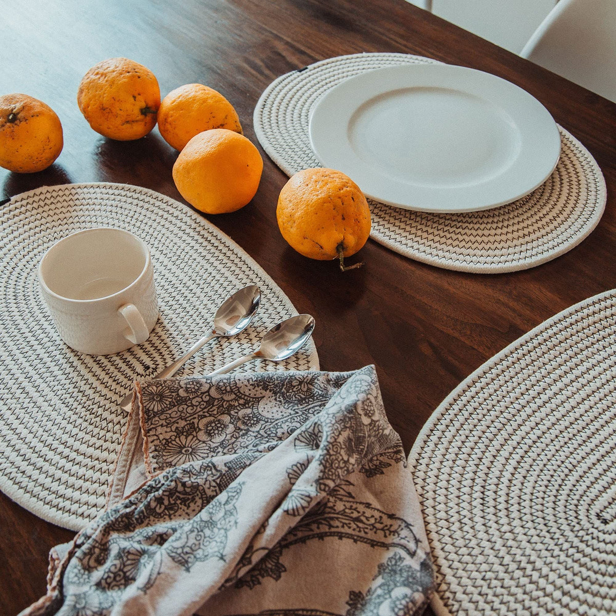 Set of 4 Heat Resistant Braided Oval Cloth Placemats for Kitchen