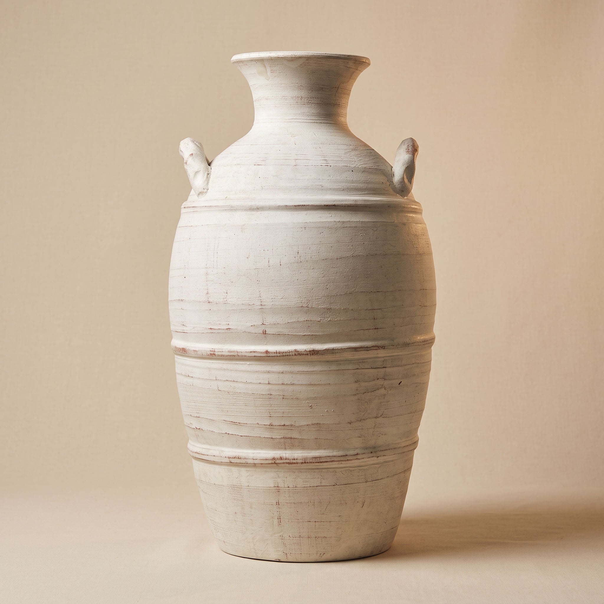 Tati deco Vintage textured urn vase