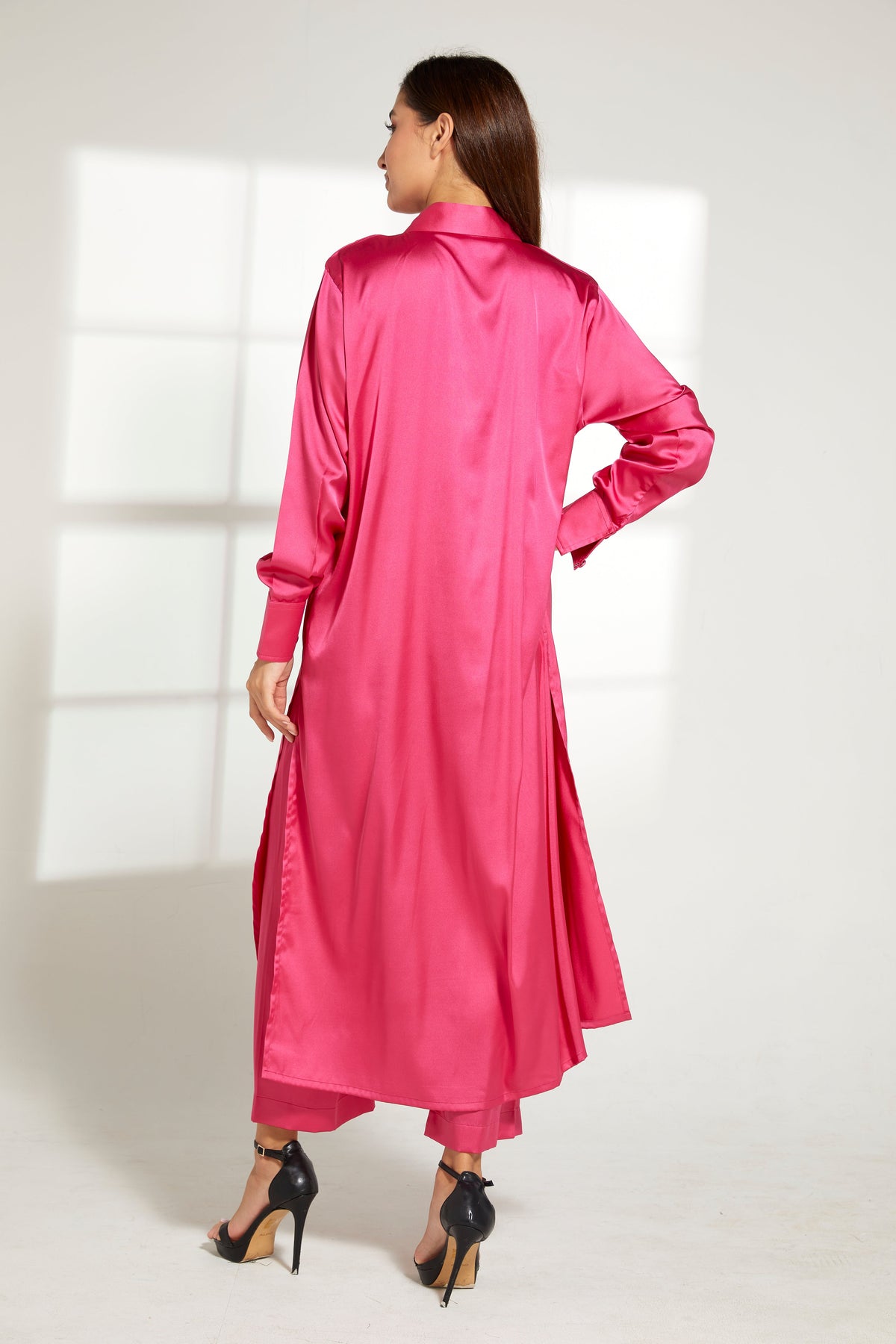 MOiSTREET Pink Silk Fabric Top and Pants Set