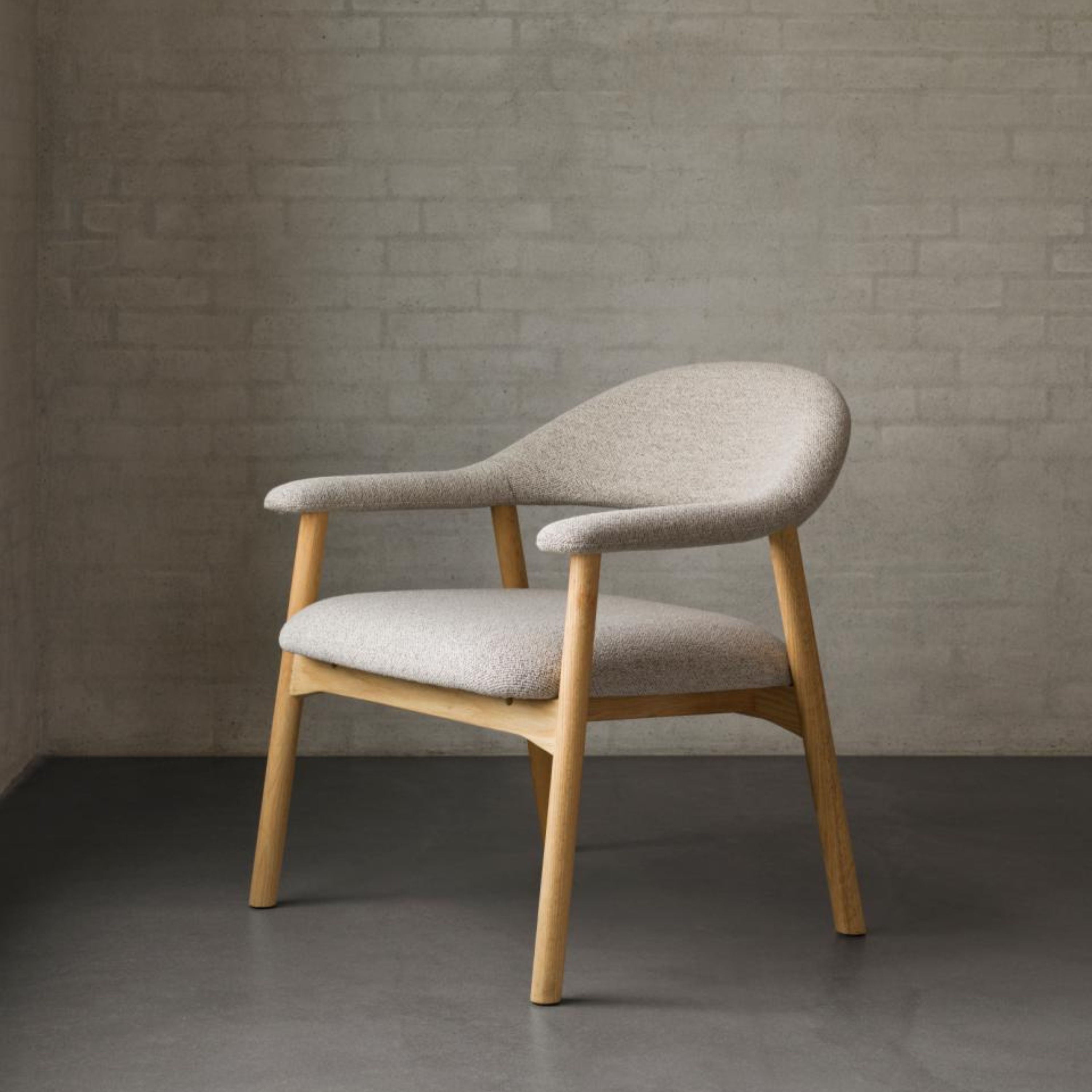 Addi Lounge Chair