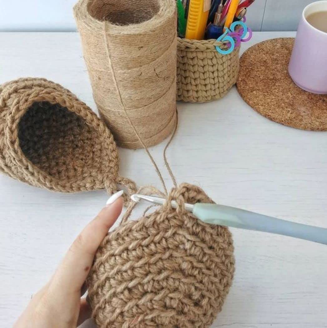Macrame Plant Hangers Set of 2, Handwoven Cotton and Jute with Tassels, Indoor Hanging Planters for Home Decor, Storage Baskets