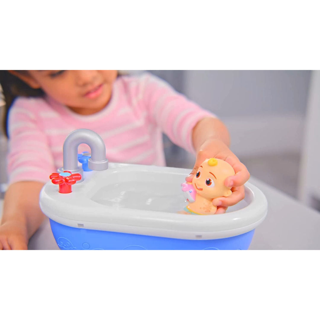 CoComelon MUSICAL BATHTIME PLAYSET, Plays Clips of The ‘Bath Song’, Features 2 Color Change Figures , JJ & Tomtom, 2 Toy Bath Squirters, Cleaning Cloth