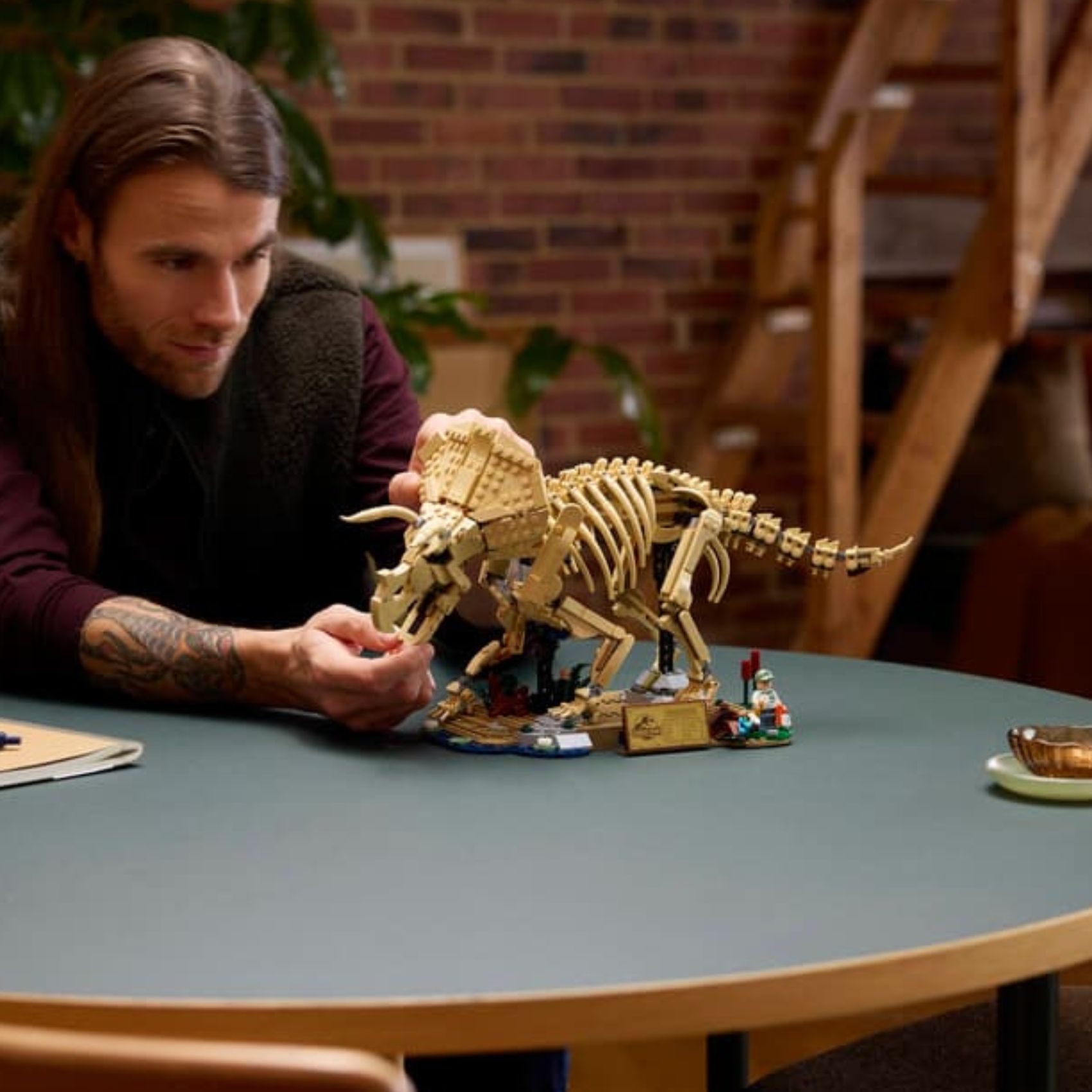 LEGO 77985 Jurassic World Dinosaur Fossils Triceratops Building Toy Set, 1154 Pieces for Adults 18 Years and Above