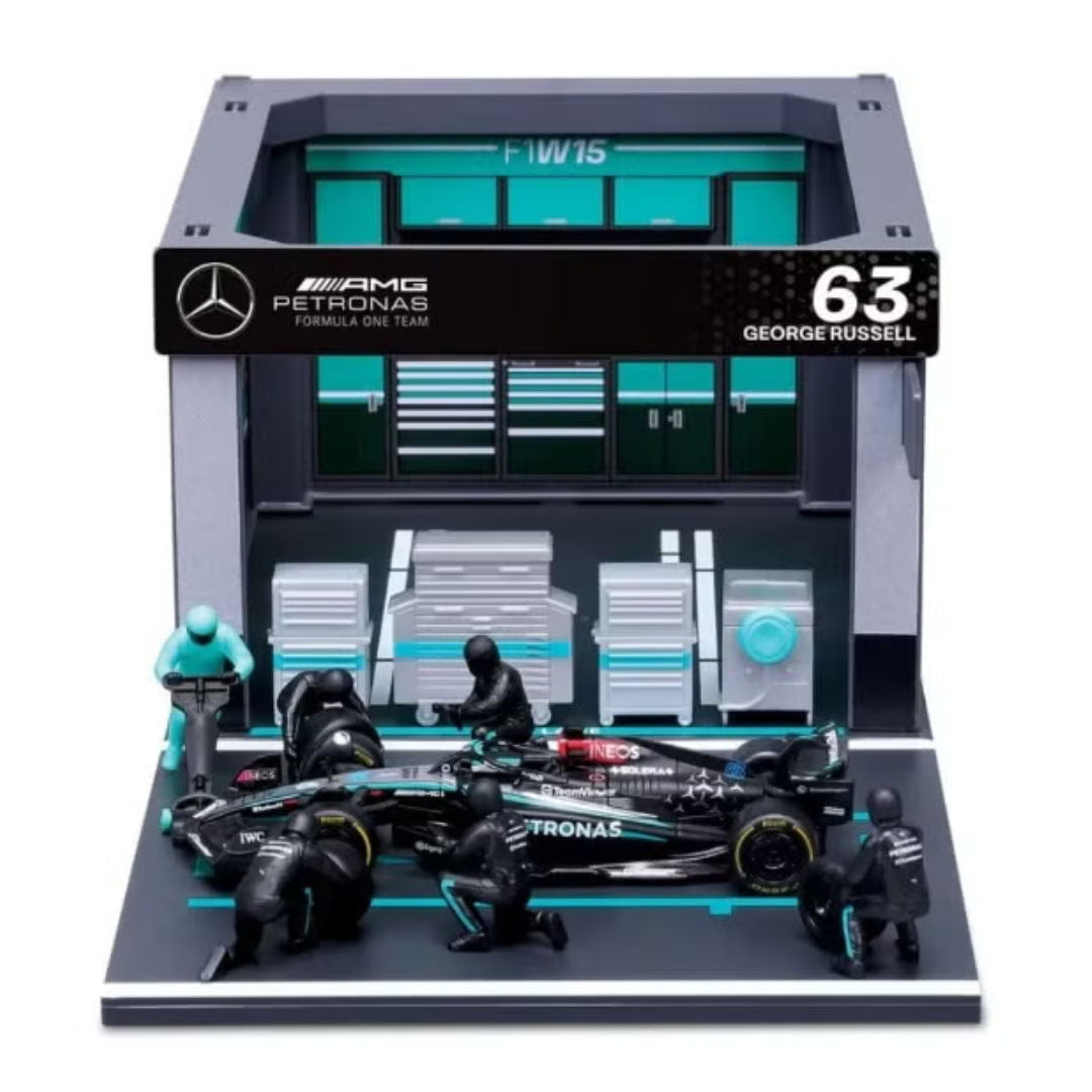 Bburago Formula One Racing, Mercedes AMG Petronas F1W15 Seasonal Livery, Pit Pass Diorama Playset, 1:43