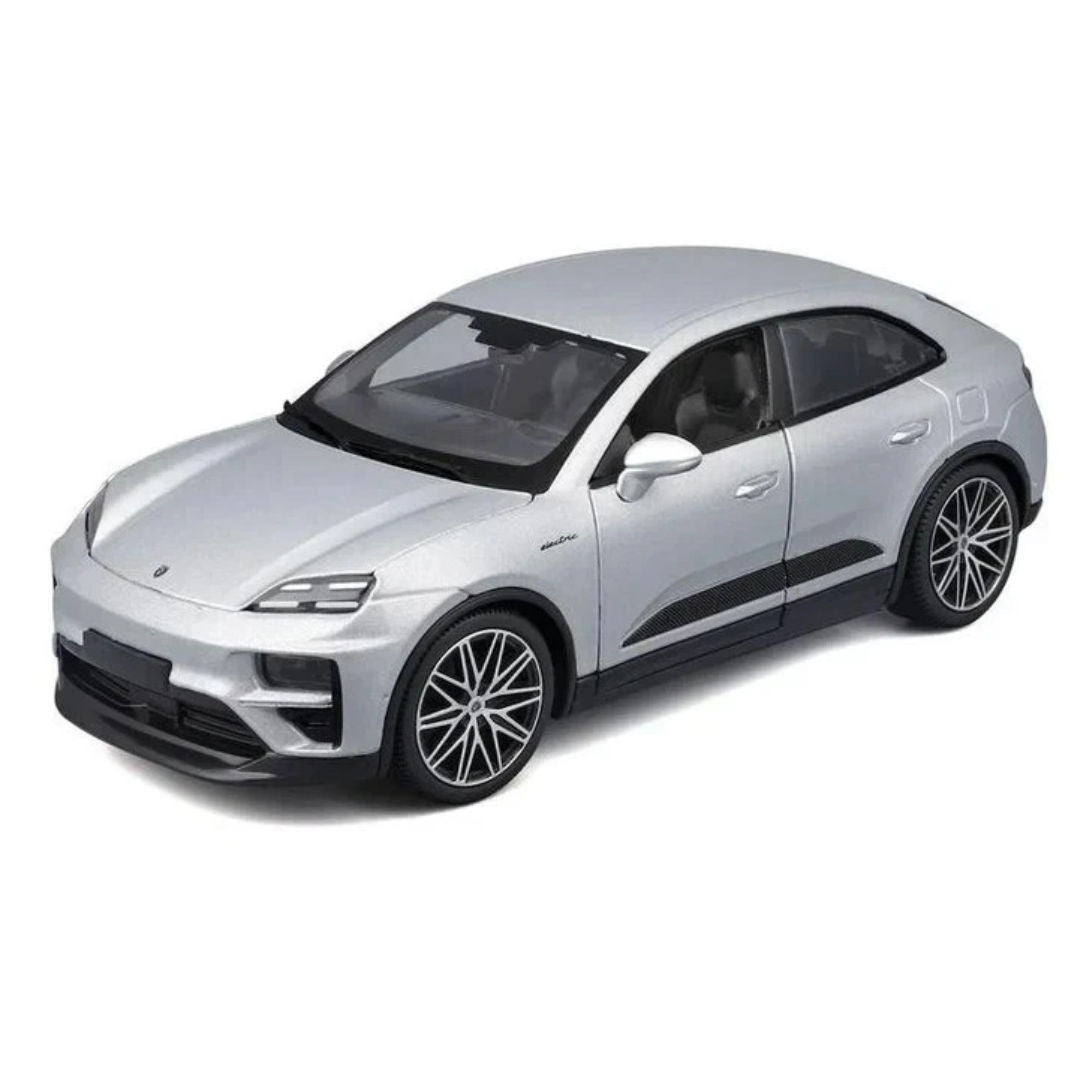 Bburago Porsche Macan Turbo Electric Die-cast Car 1:24, Silver, 8+ years