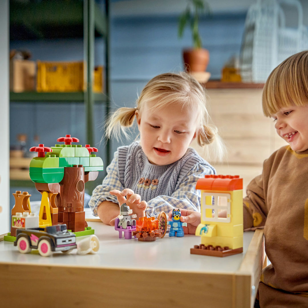 LEGO DUPLO Bluey Pizza Girls with Muffin & Bluey Building Set, For Age 2+ Years
