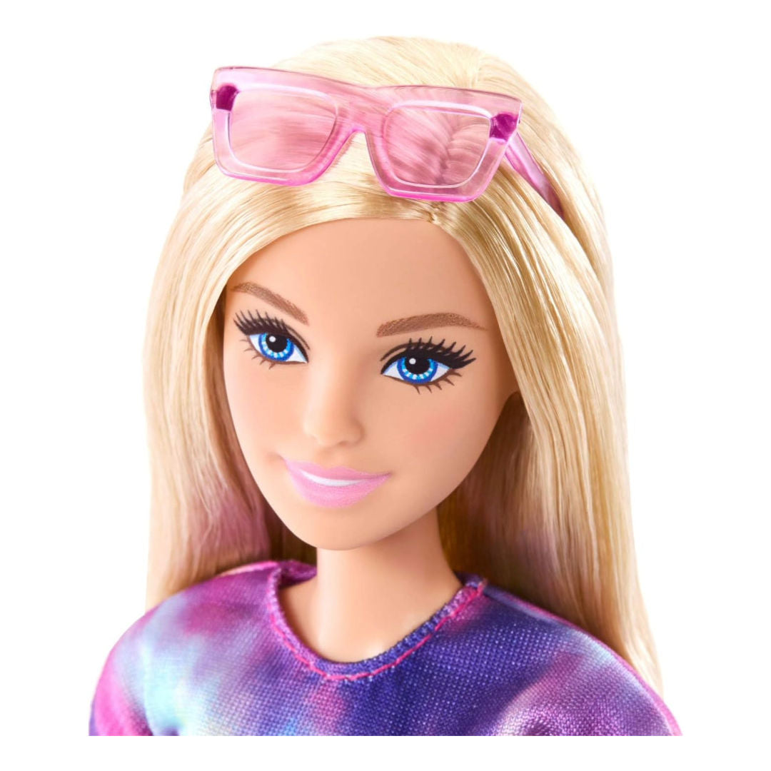 Barbie Mysteries, Beach Detectives “Malibu” Fashion Doll, Removable Signature Outfit with Sunglasses & Accessories, 3+ Years