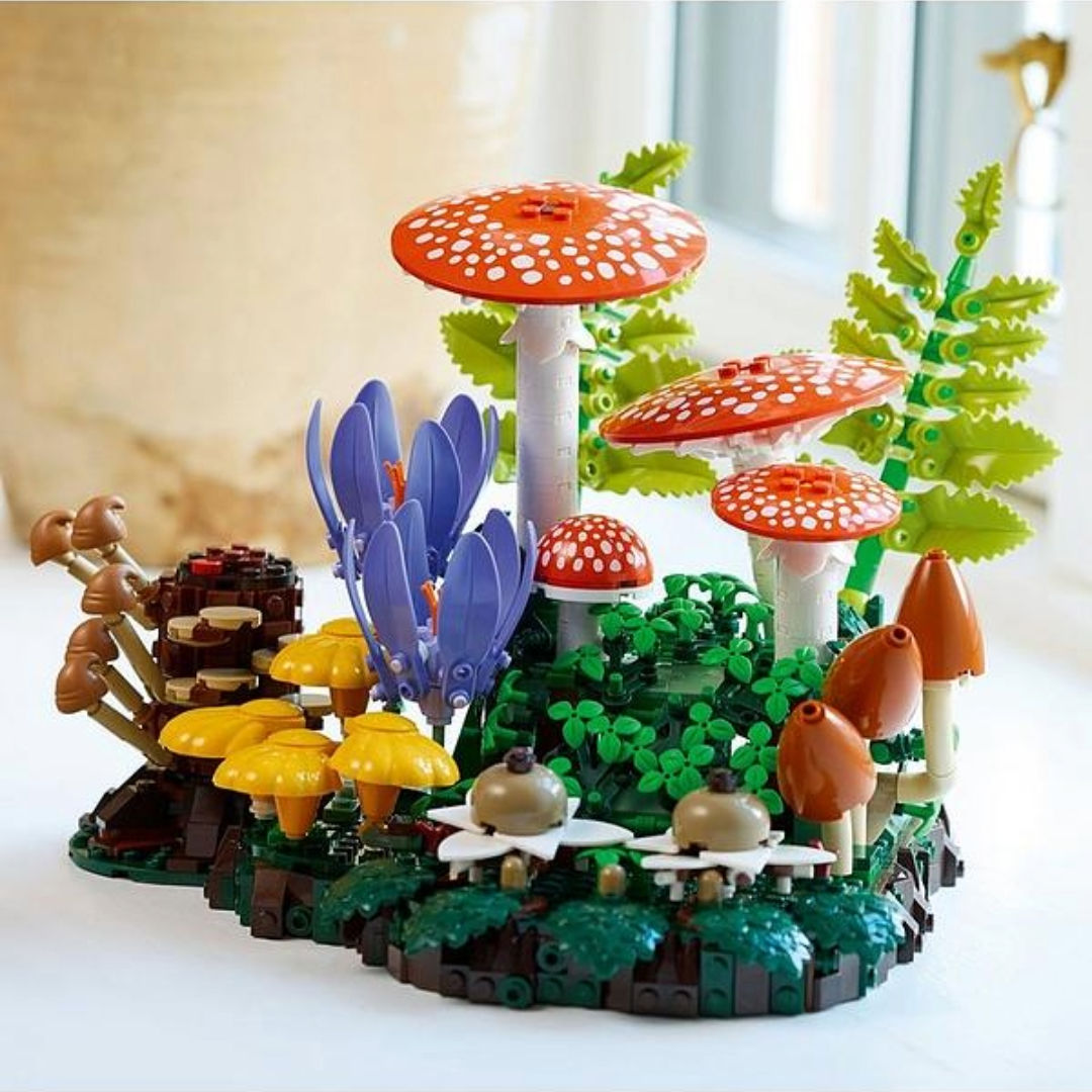 LEGO Botanicals Woodland Mushrooms Décor Building Toy Set