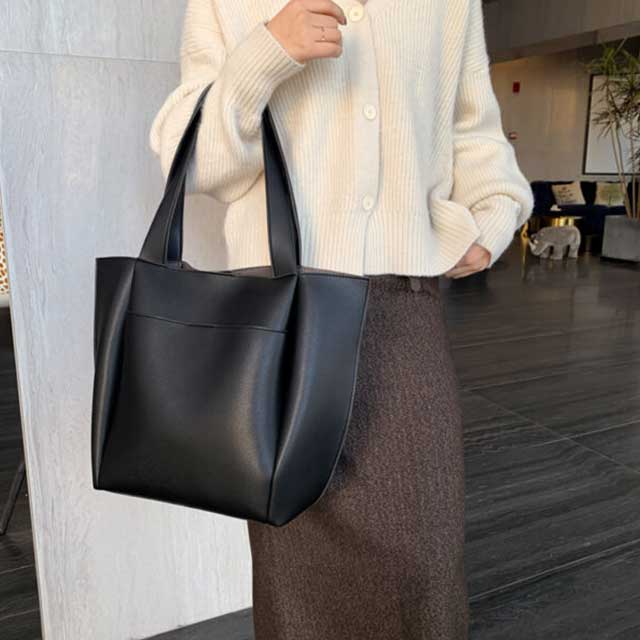 Women's Large Capacity Shoulder Bag - Stylish, Spacious Tote for Everyday Use