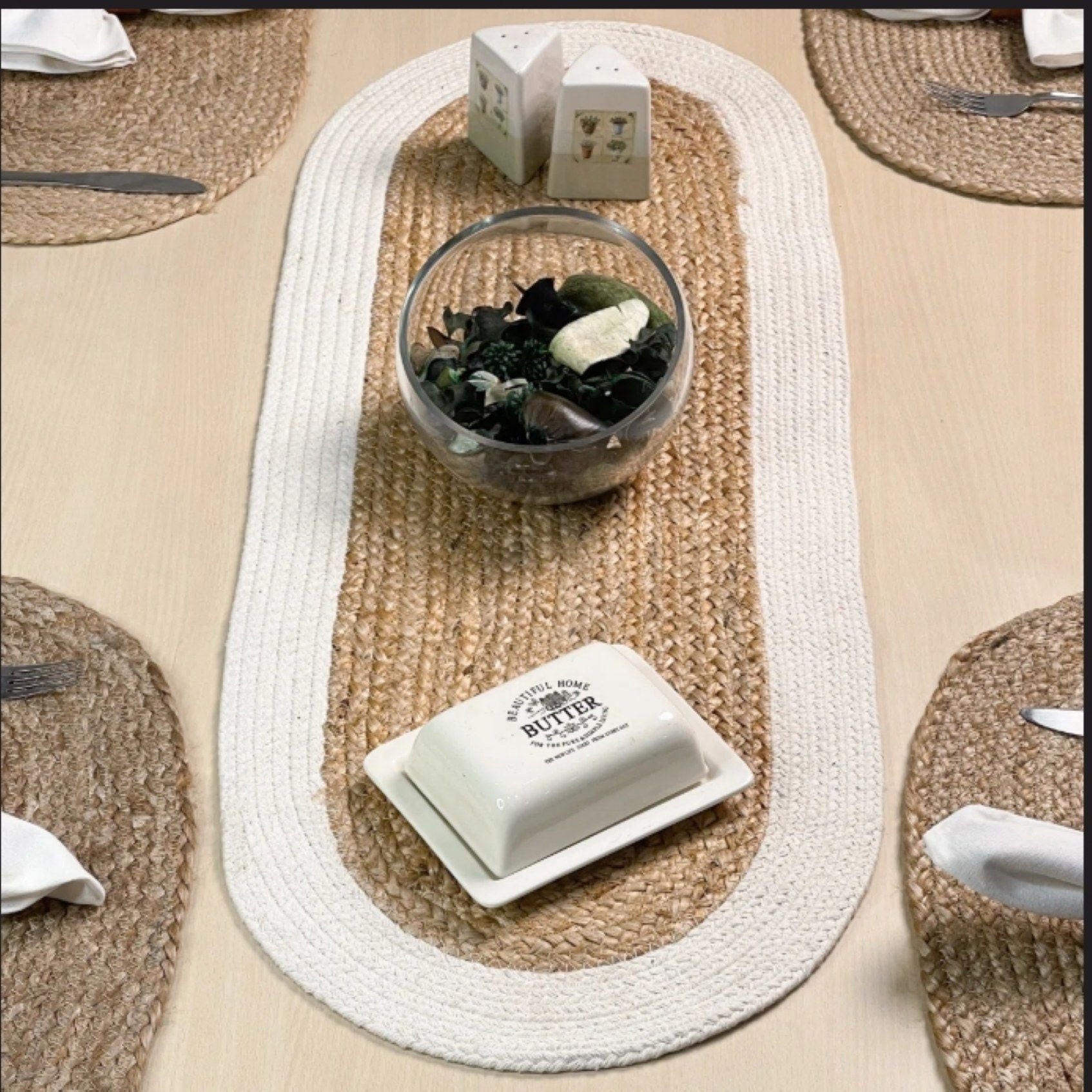 4 pcs Round Heat Resistant Dining Table Runner for Dining TaLive Beautiful ! Heat Resistant Natural Jute Braided Dining Table Runner Rustic Farmhouse Decor (Beige/White, 13X36 inch Oval)ble