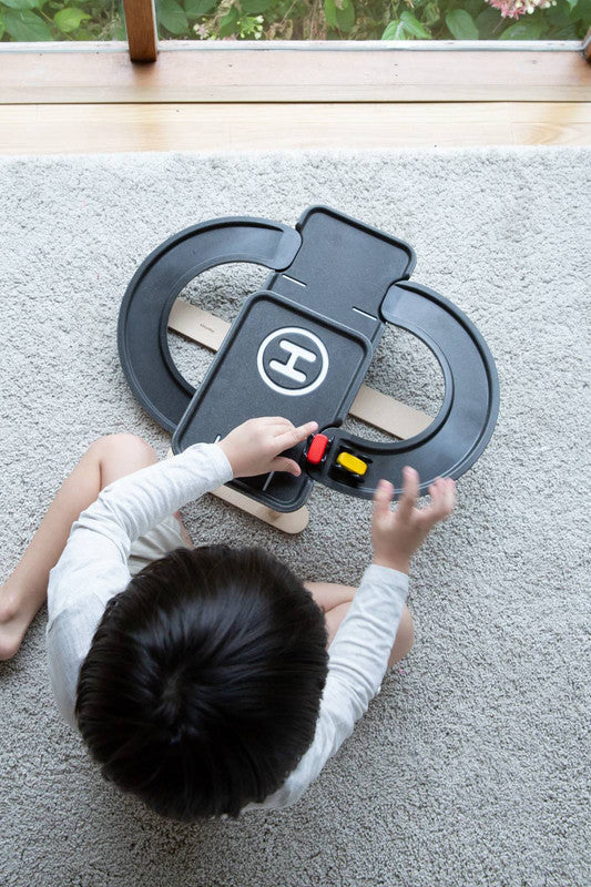PlanToys-Race N Play