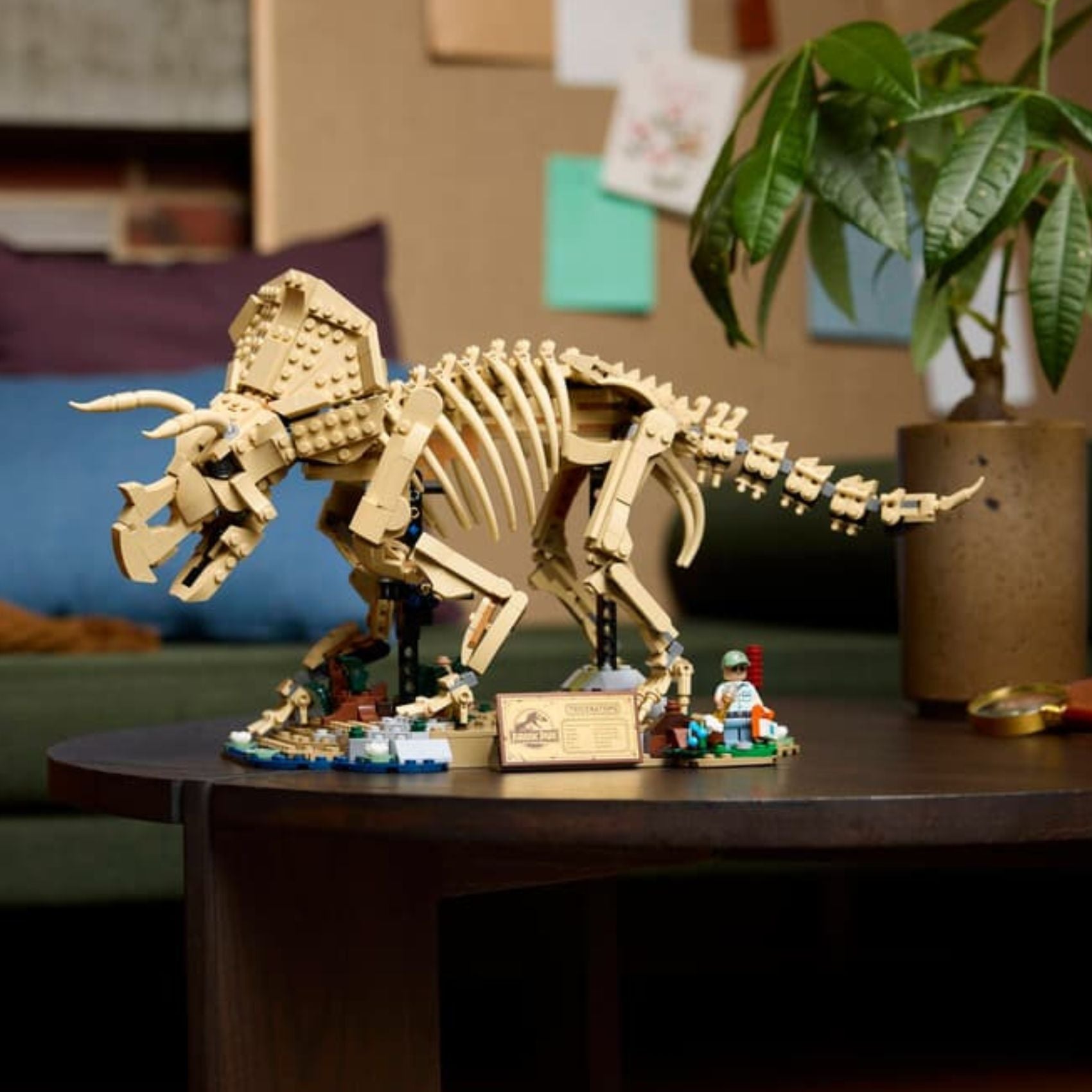 LEGO 77985 Jurassic World Dinosaur Fossils Triceratops Building Toy Set, 1154 Pieces for Adults 18 Years and Above