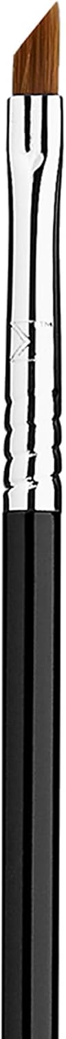 SIGMA BEAUTY E06 WINGED LINER BRUSH