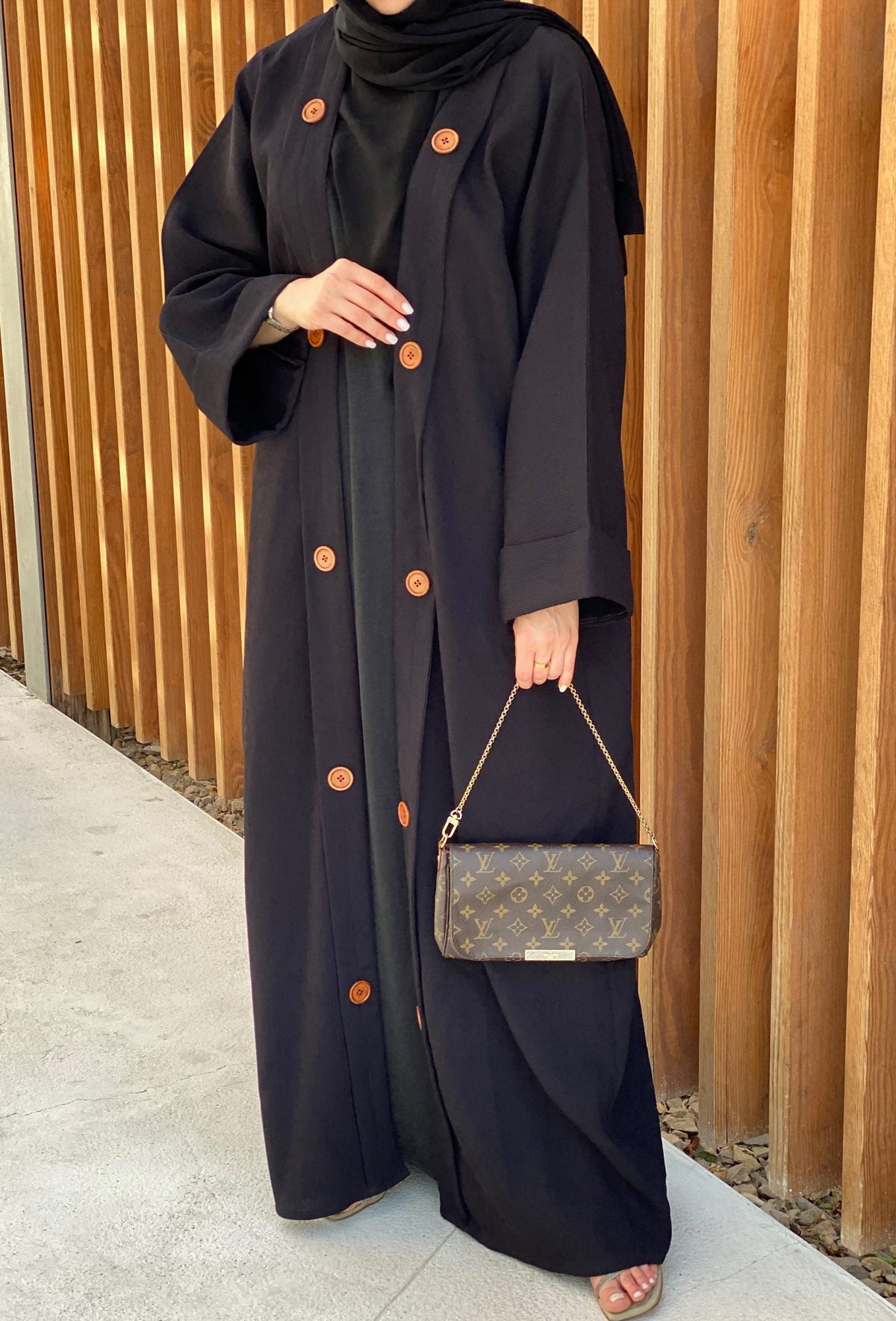 MOISTREET Black Abaya Set Comes with Under Dress and Sheila