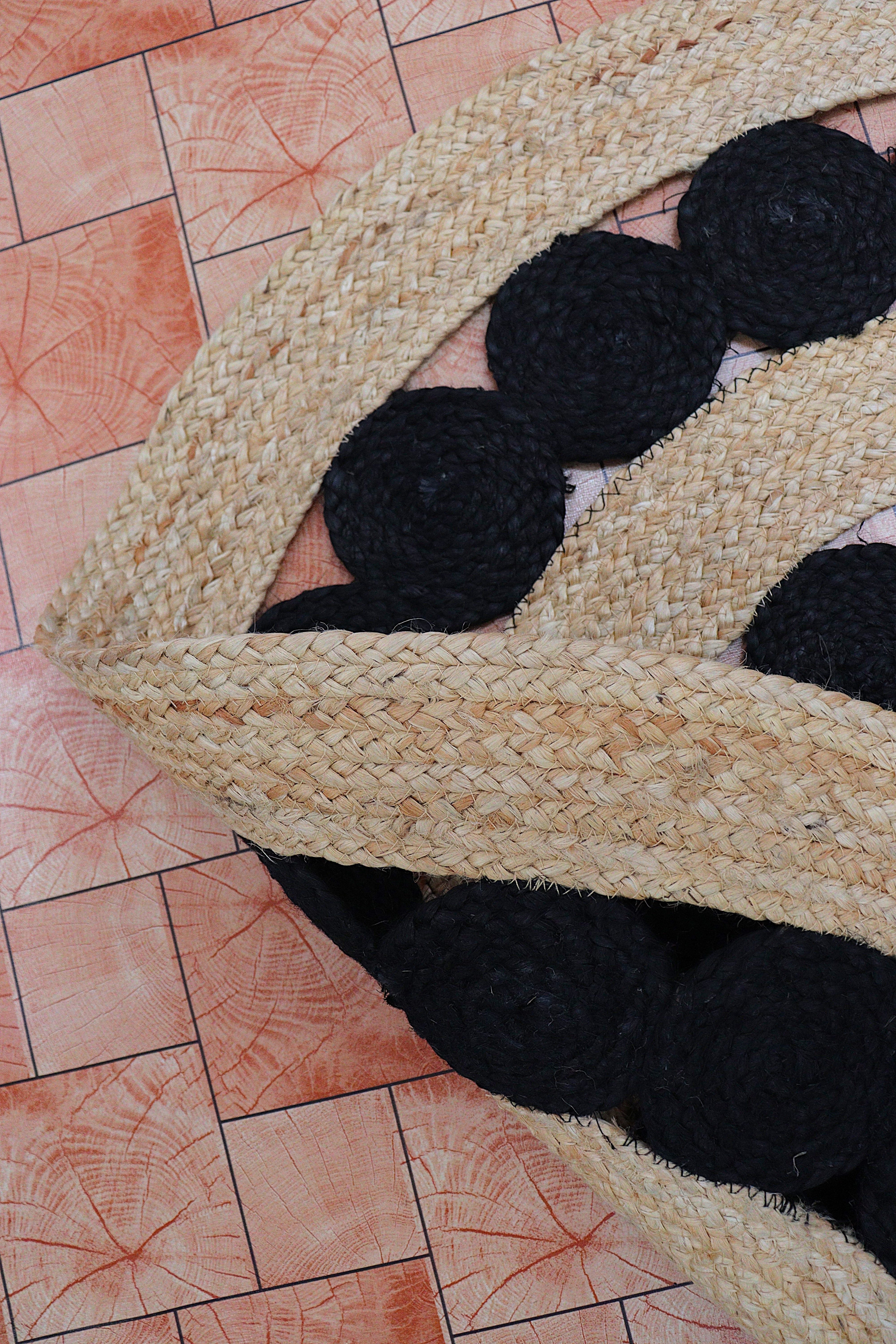 Round Jute Rug with Black Scalloped Pattern | Handwoven Natural Boho Carpet